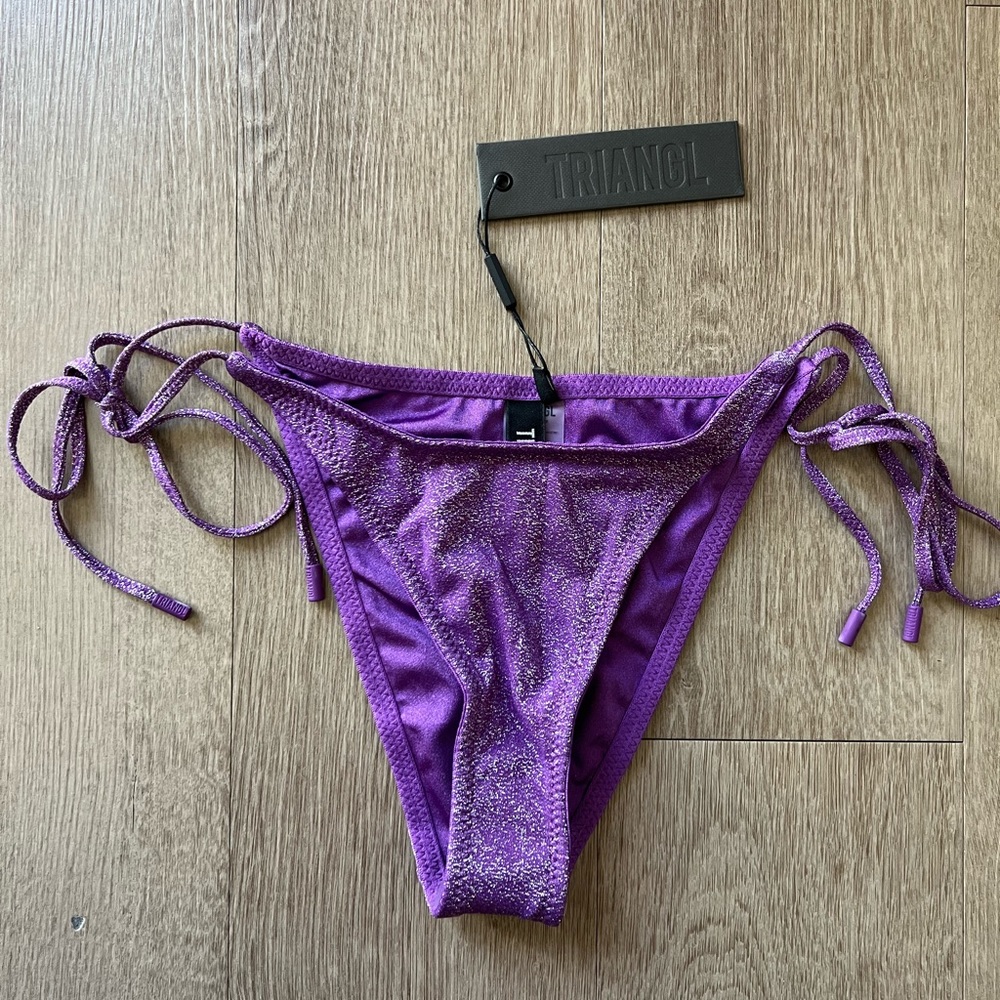 Triangl Vinca violet sparkle bottom
